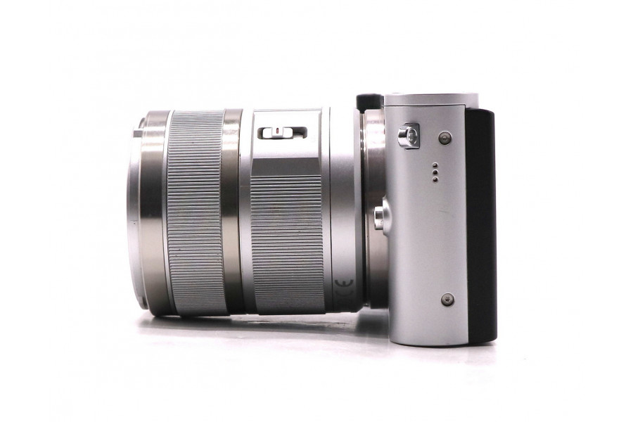 Беззеркальная камера Xiaomi YI M1 kit в упаковке