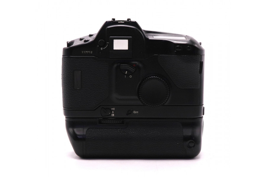 Зеркальный фотоаппарат Canon EOS-1n body