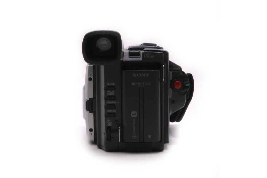 Видеокамера Sony DCR-TRV820E Handycam в упаковке