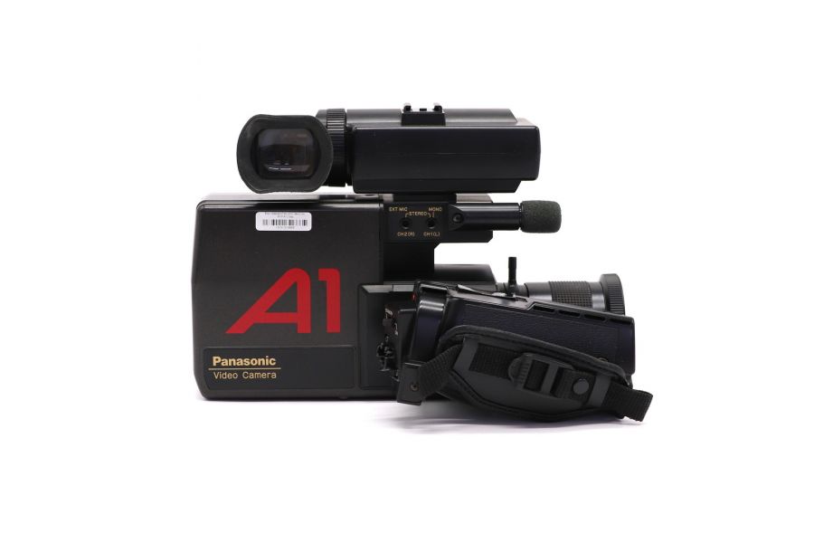 Видеокамера Panasonic Newvicon WVP-A1E в упаковке