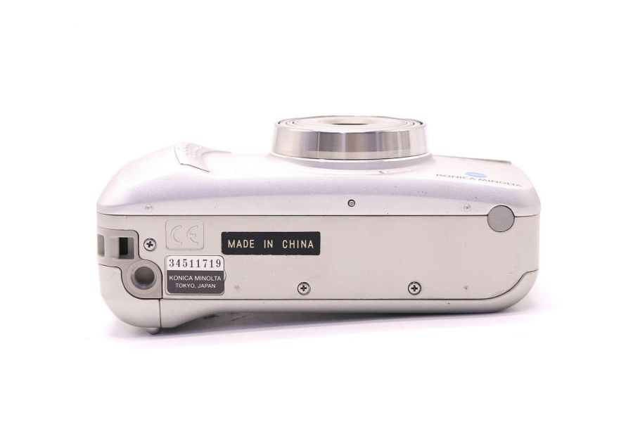 Аналоговая фотокамера Minolta Zoom 130c Date