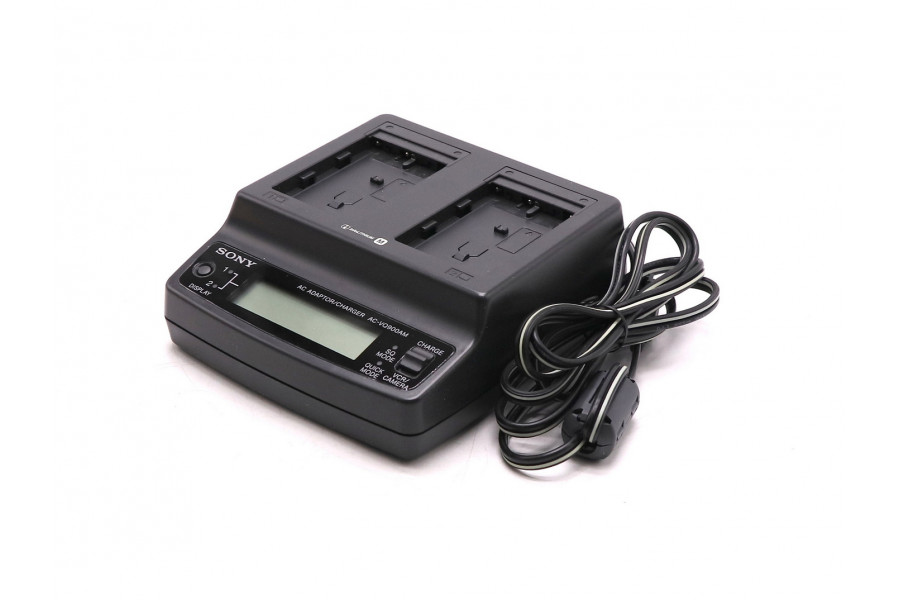 Зарядное устройство Sony AC-VQ900AM в упаковке