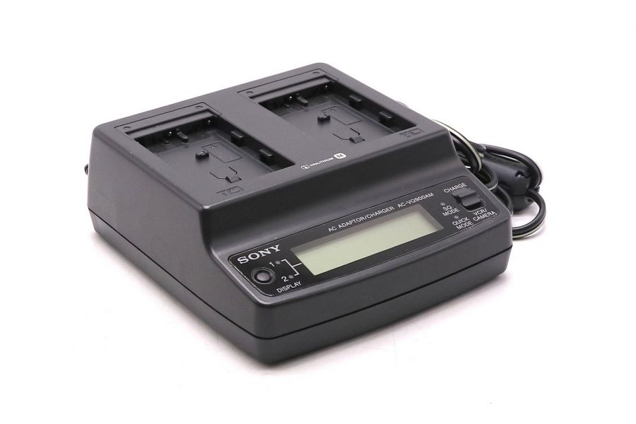 Зарядное устройство Sony AC-VQ900AM в упаковке