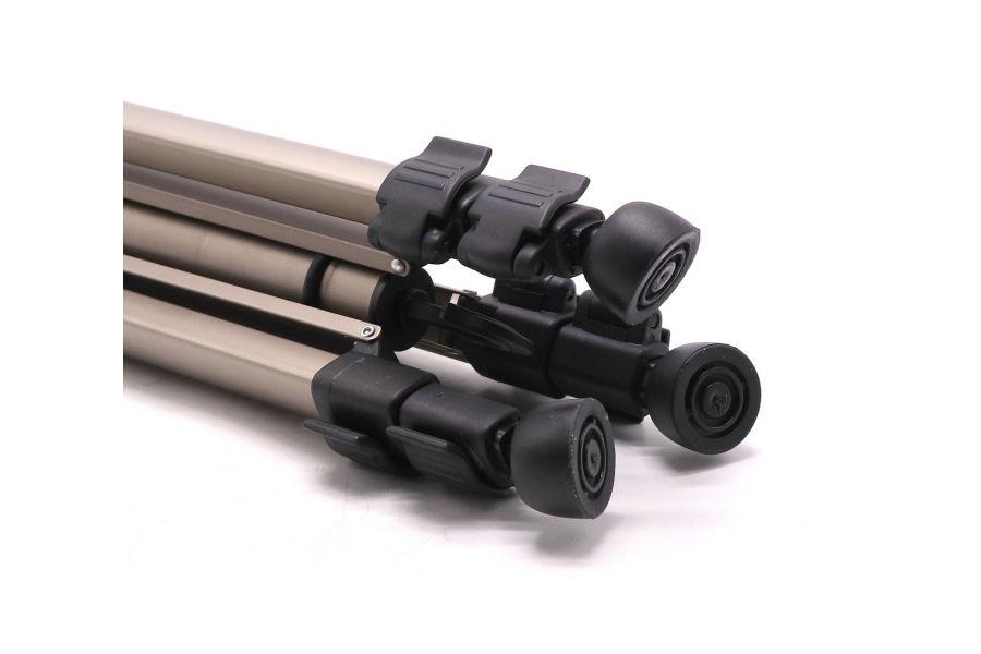 Легкий штатив-трипод ERA ECS-3530 в упаковке