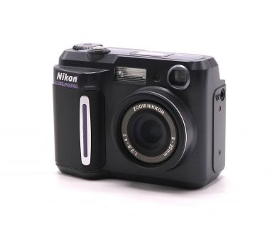 Компактная цифровая фотокамера Nikon Coolpix 880