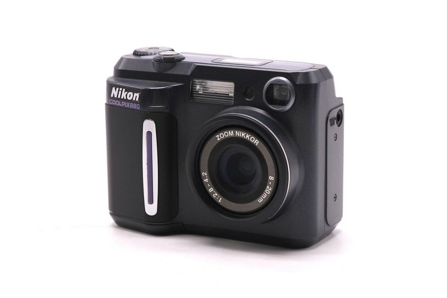 Компактная цифровая фотокамера Nikon Coolpix 880