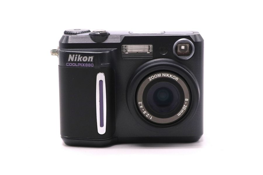 Компактная цифровая фотокамера Nikon Coolpix 880