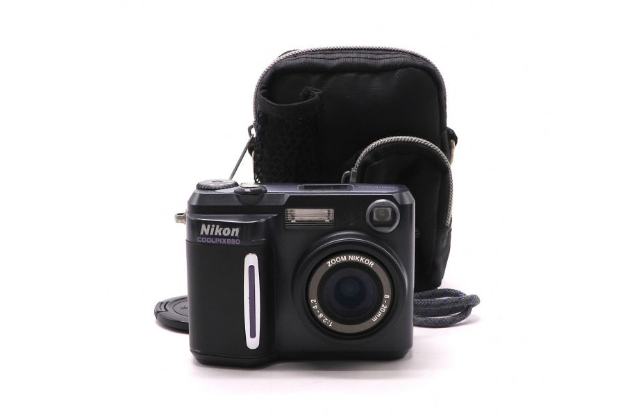 Компактная цифровая фотокамера Nikon Coolpix 880