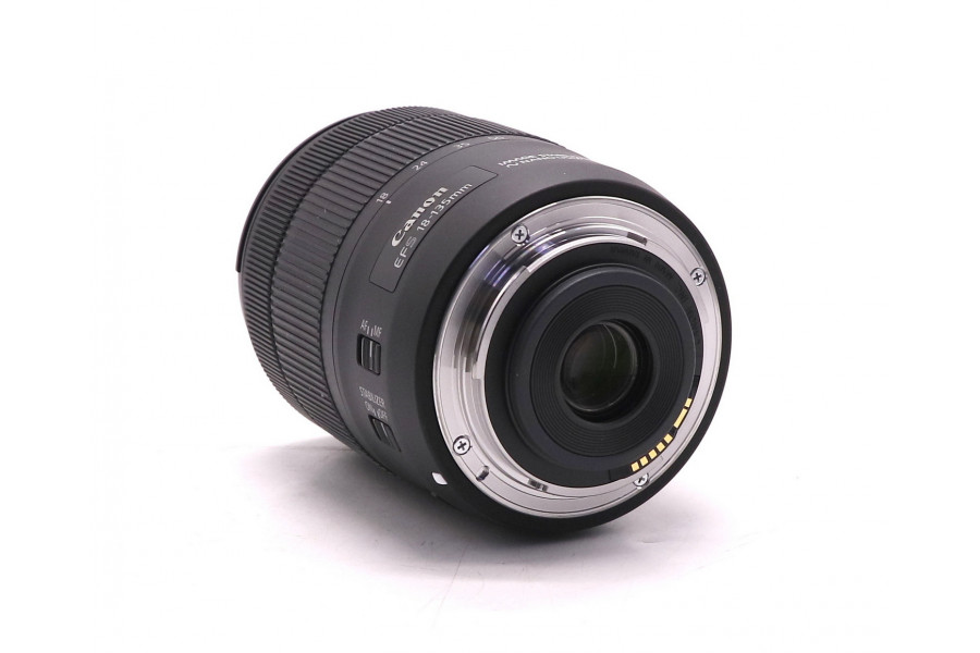 Объектив Canon EF-S 18-135mm 3.5-5.6 IS USM в упаковке
