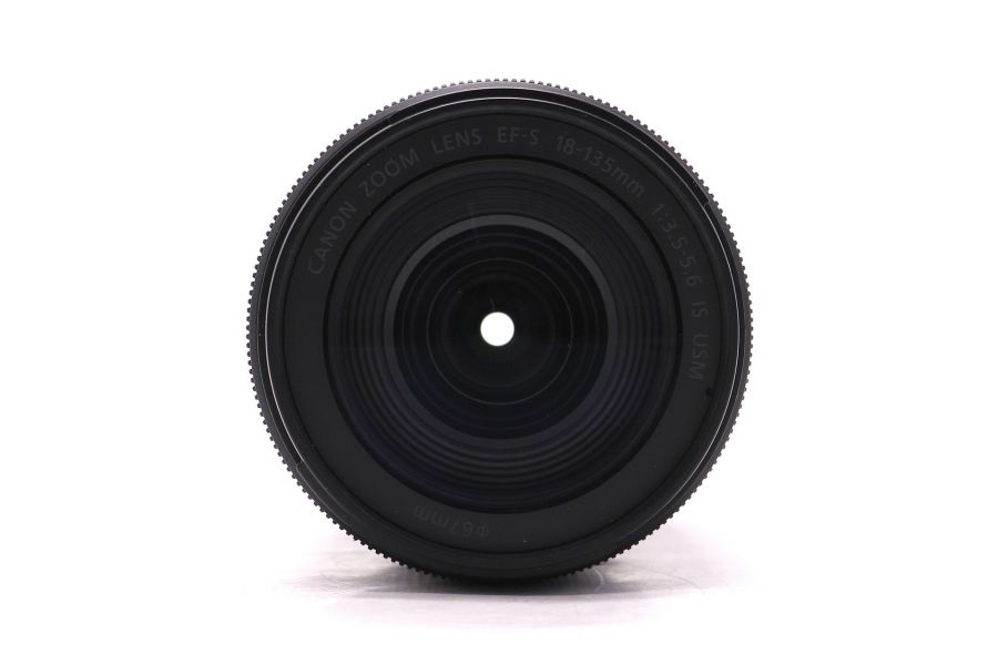 Объектив Canon EF-S 18-135mm 3.5-5.6 IS USM в упаковке
