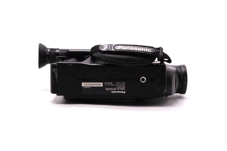 Видеокамера Panasonic NV-RX22EN в упаковке