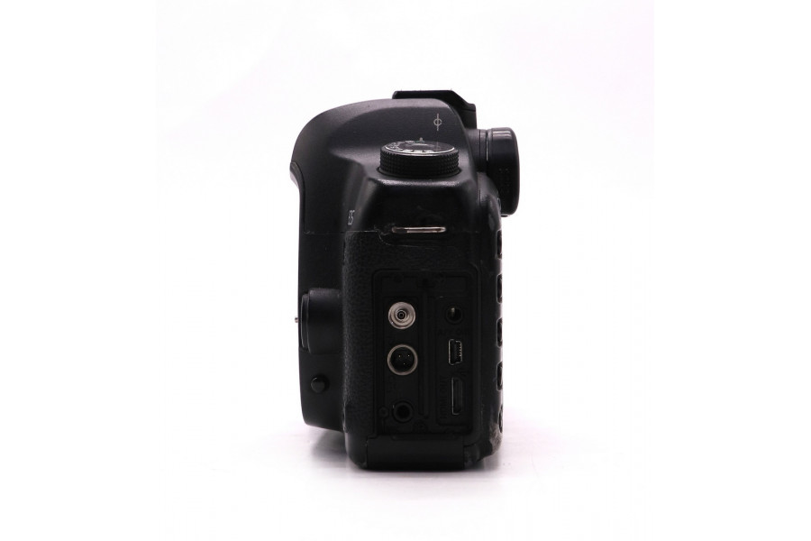 Canon EOS 5D Mark II body (пробег 99730 кадров)