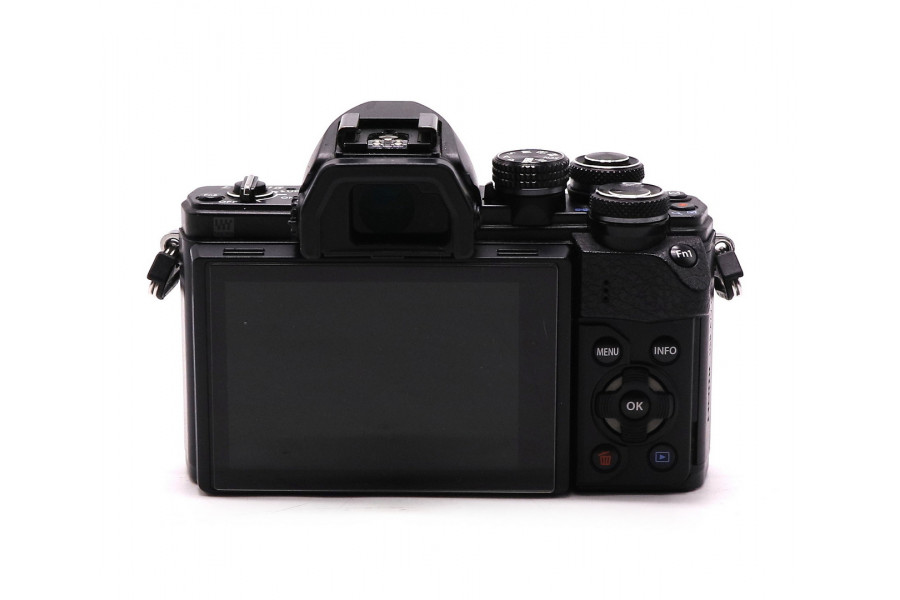 Olympus OM-D E-M10 Mark II body black (пробег 28365 кадров)