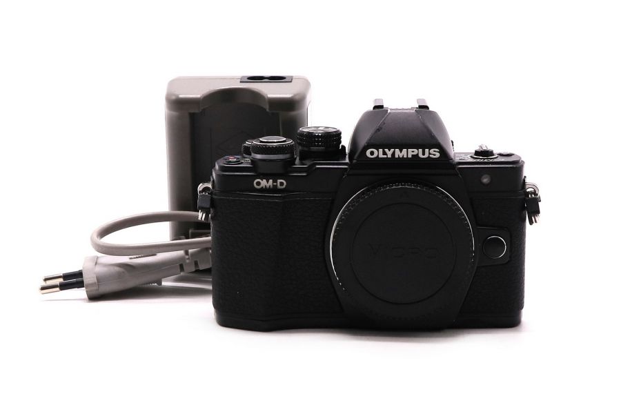 Olympus OM-D E-M10 Mark II body black (пробег 28365 кадров)
