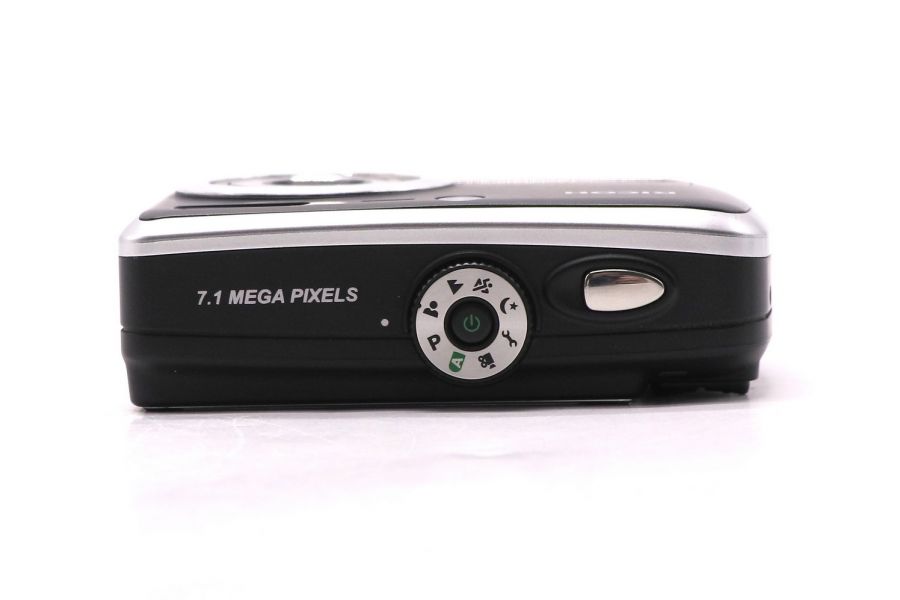 Цифровая камера Ricoh Caplio RR770 в упаковке