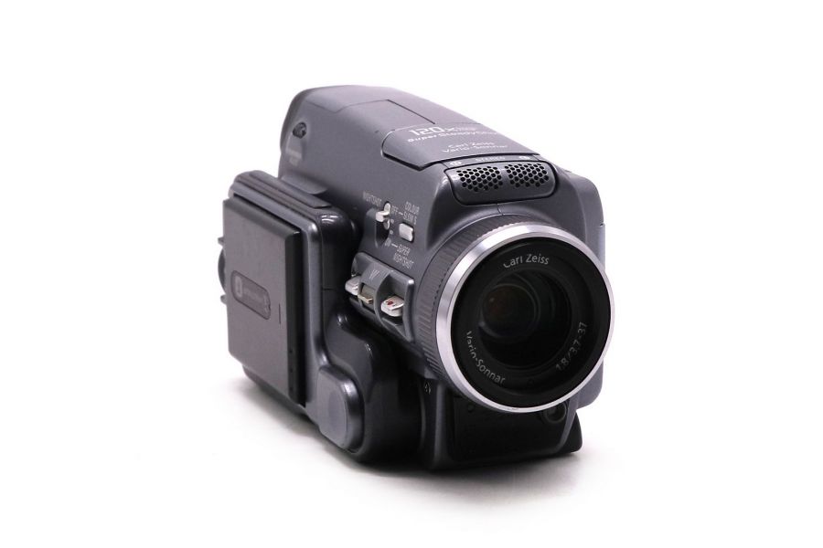 Компактная цифровая видеокамера Sony DCR-IP45E