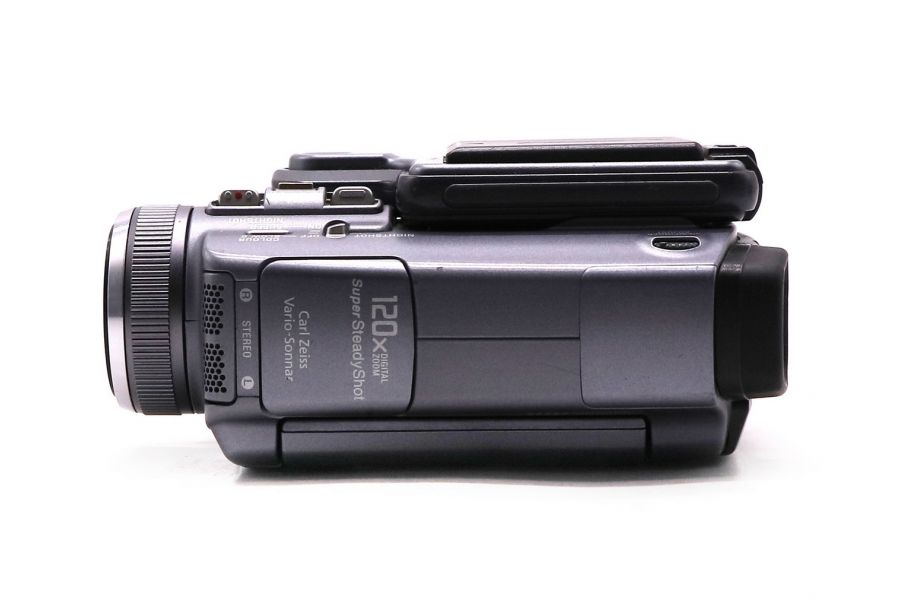 Компактная цифровая видеокамера Sony DCR-IP45E