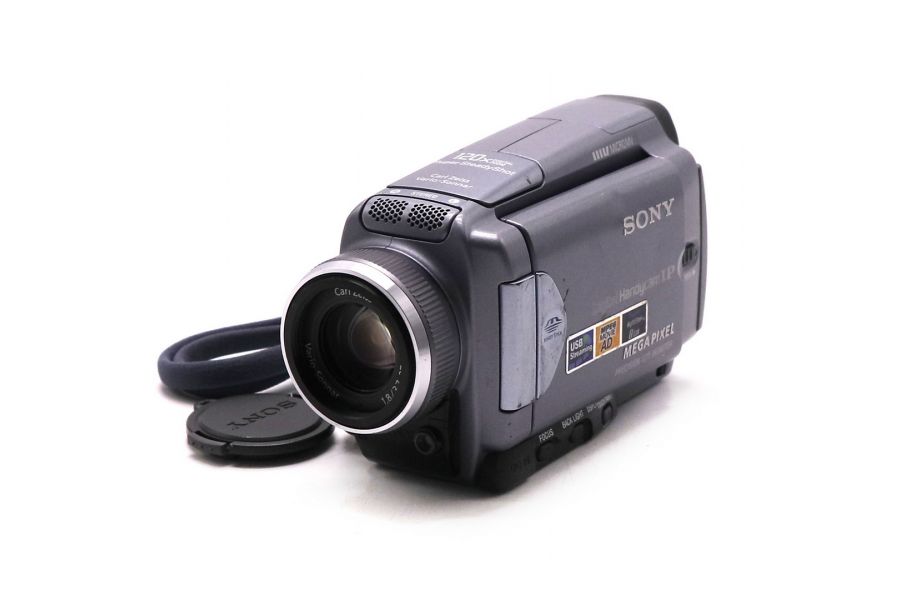 Компактная цифровая видеокамера Sony DCR-IP45E