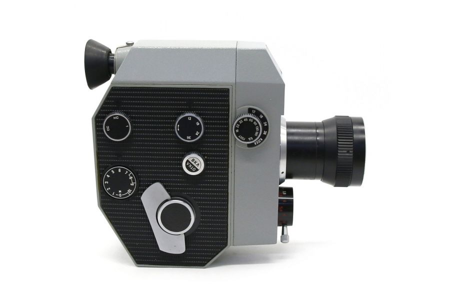 Узкоплёночная советская кинокамера Кварц 2х8С-3