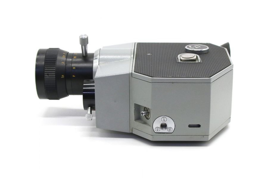 Узкоплёночная советская кинокамера Кварц 2х8С-3