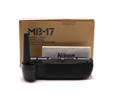 Батарейный блок (ручка) Nikon MB-17 в упаковке