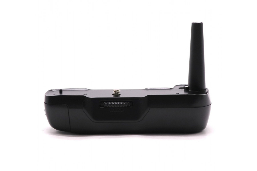 Батарейный блок (ручка) Nikon MB-17 в упаковке