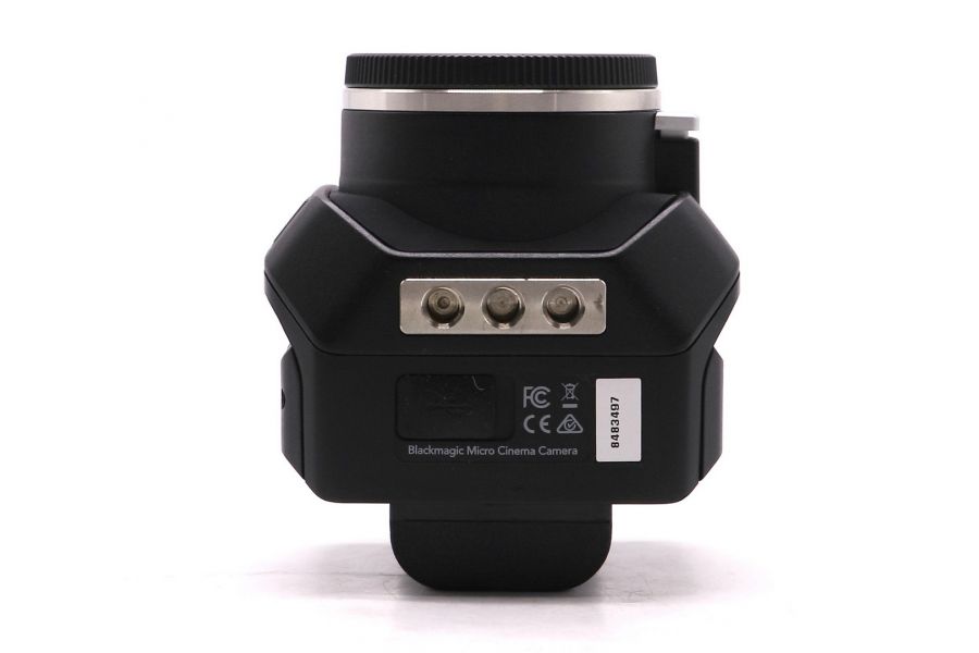 Blackmagic Micro Cinema Camera body в упаковке