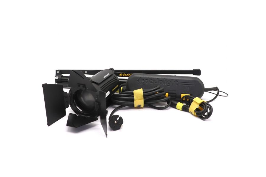 Осветительный прибор Dedolight DLH4 с блоком питания DT24-1 24В/150 Вт