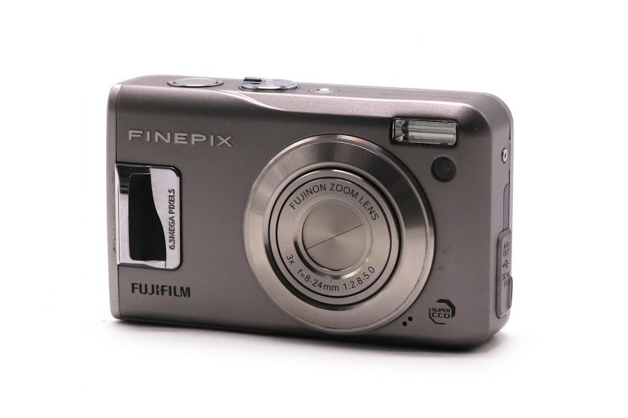 Фотокамера Fujifilm FinePix F31fd в упаковке