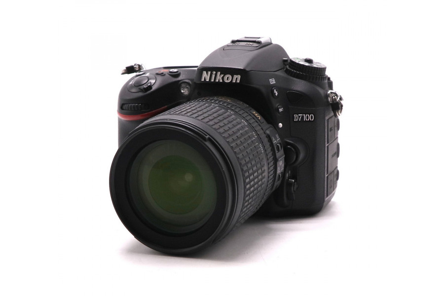 Nikon D7100 kit 18-105mm (пробег 8680 кадров)