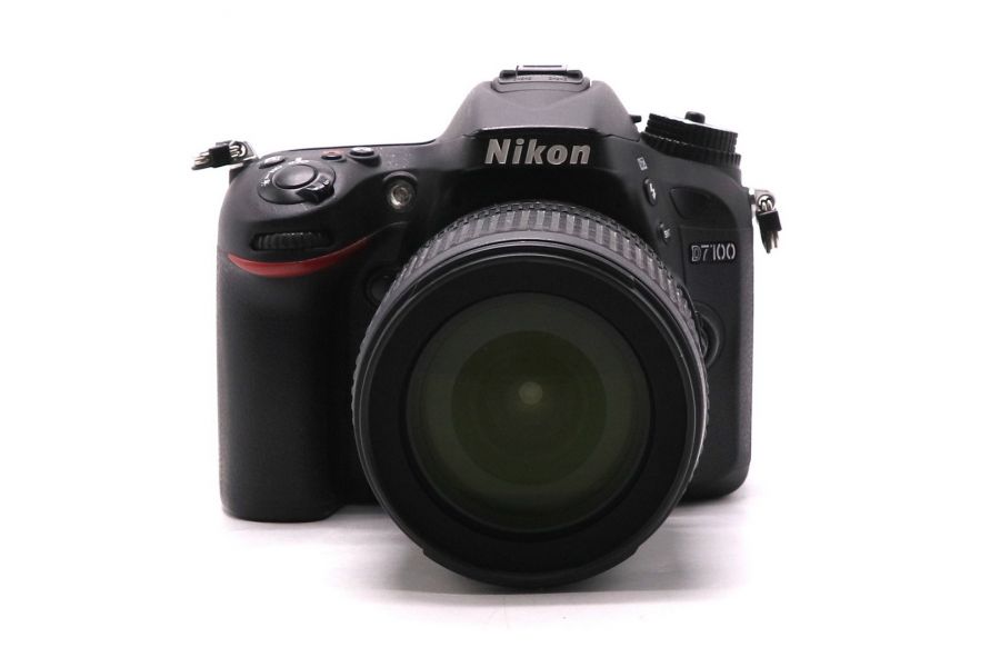 Nikon D7100 kit 18-105mm (пробег 8680 кадров)