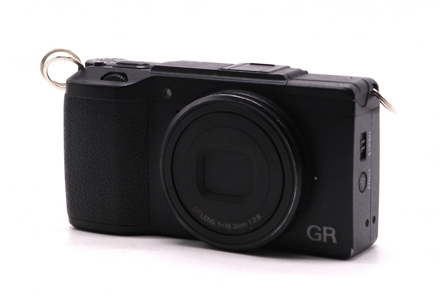 Цифровая камера Ricoh GR II (пробег 10500 кадров)