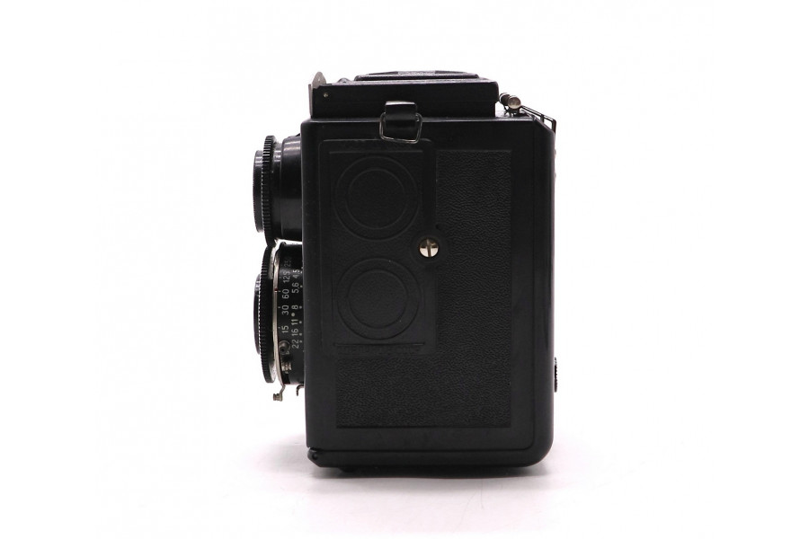 Советский среднеформатный фотоаппарат Любитель-2
