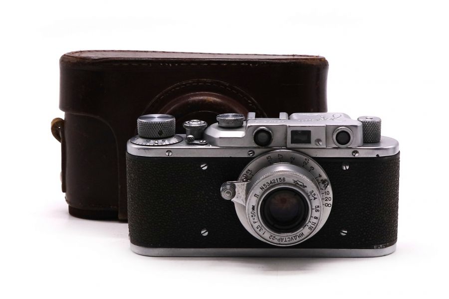 Камера Зоркий + Индустар-22 П ранний (СССР, 1952)