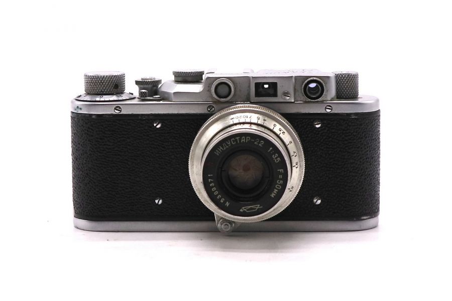 Зоркий 1-го выпуска ригельный в упаковке (1952)