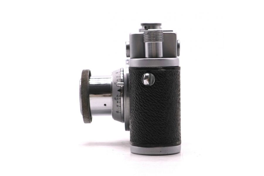 Советский фотоаппарат Зоркий 2С в упаковке