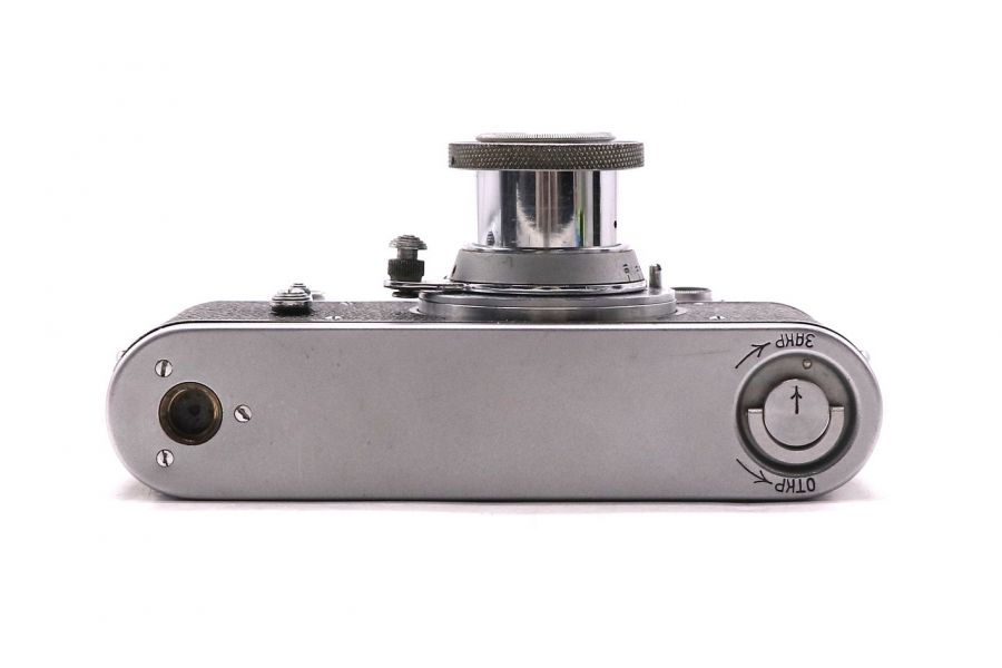 Советский фотоаппарат Зоркий 2С в упаковке