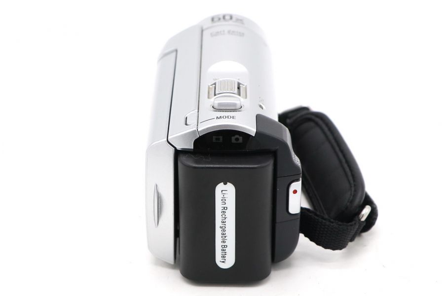 Цифровая компактная видеокамера Sony DCR-SX40E