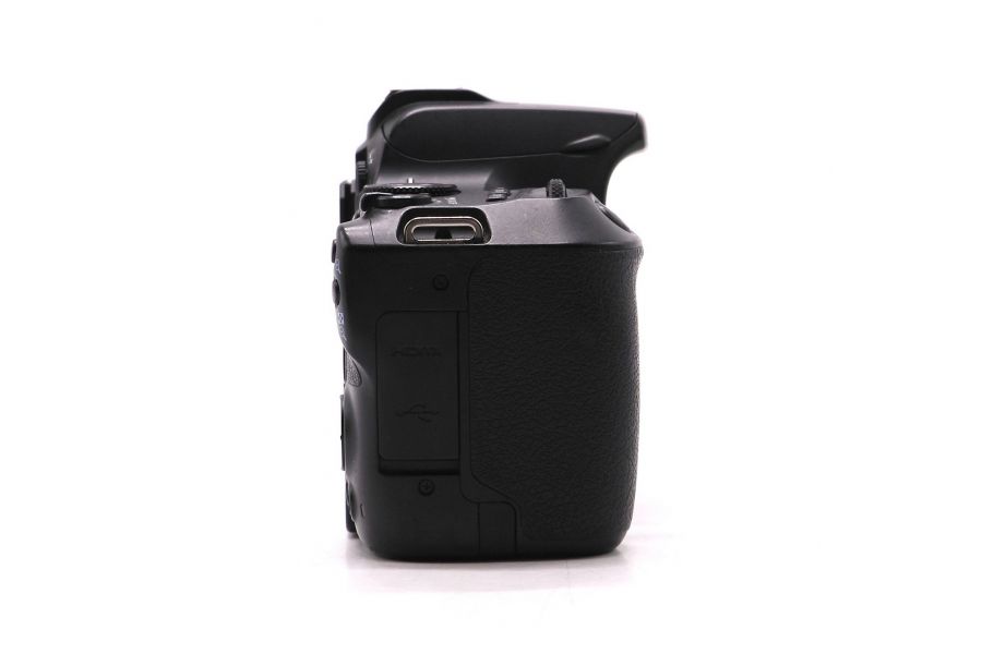 Камера Canon EOS 250D body (пробег 13505 кадров)