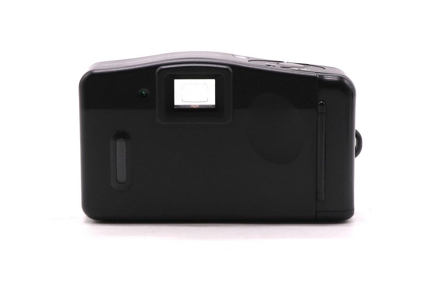 Компактный фотоаппарат Olympus Trip XB3 в упаковке