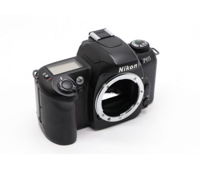 Плёночная зеркальная камера Nikon F65 body
