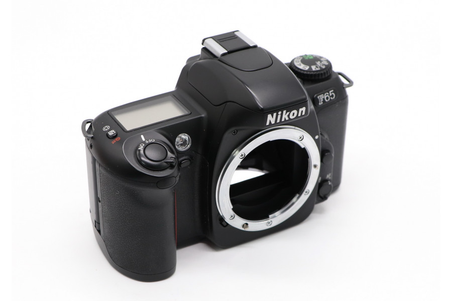 Плёночная зеркальная камера Nikon F65 body