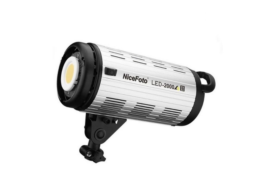 Студийный видеосвет Nicefoto LED 2000A II в упаковке