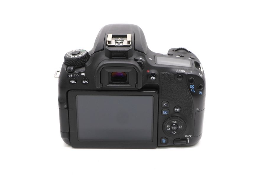 Canon EOS 77D body в упаковке (пробег 140 кадров)