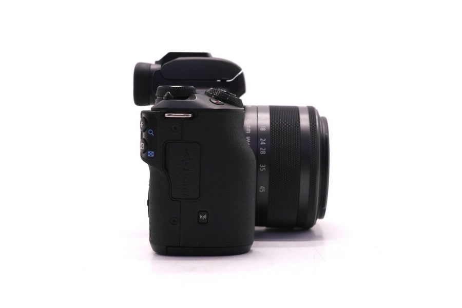 Canon EOS M50 II kit (пробег 2105 кадров)