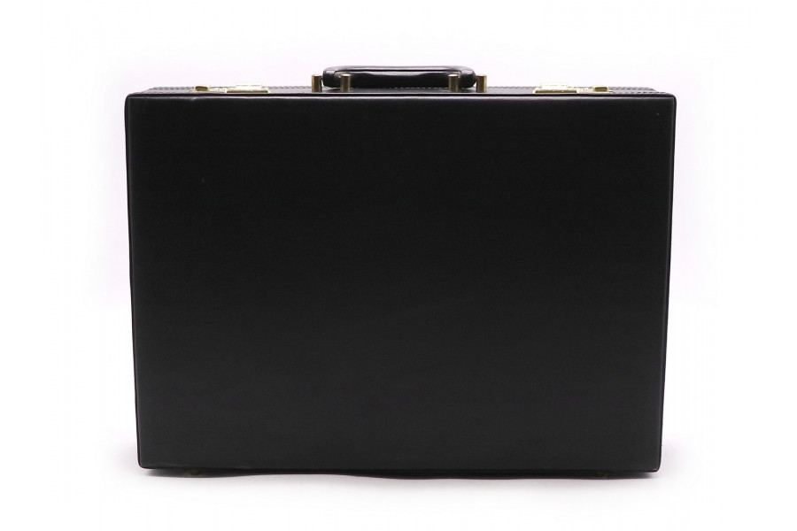 Черный чемодан дипломат с кодовым замком