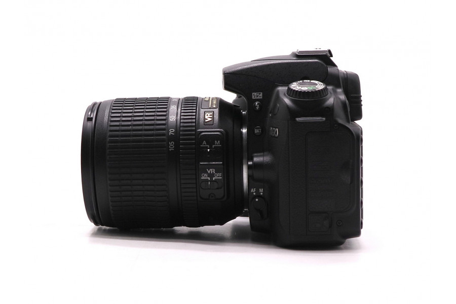 Nikon D90 kit в упаковке (пробег 9925 кадров)