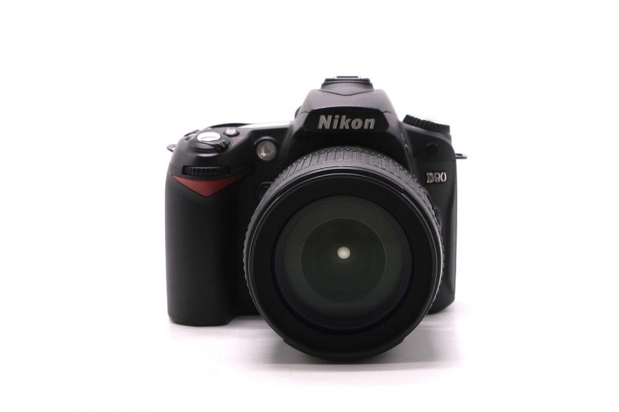 Nikon D90 kit в упаковке (пробег 9925 кадров)