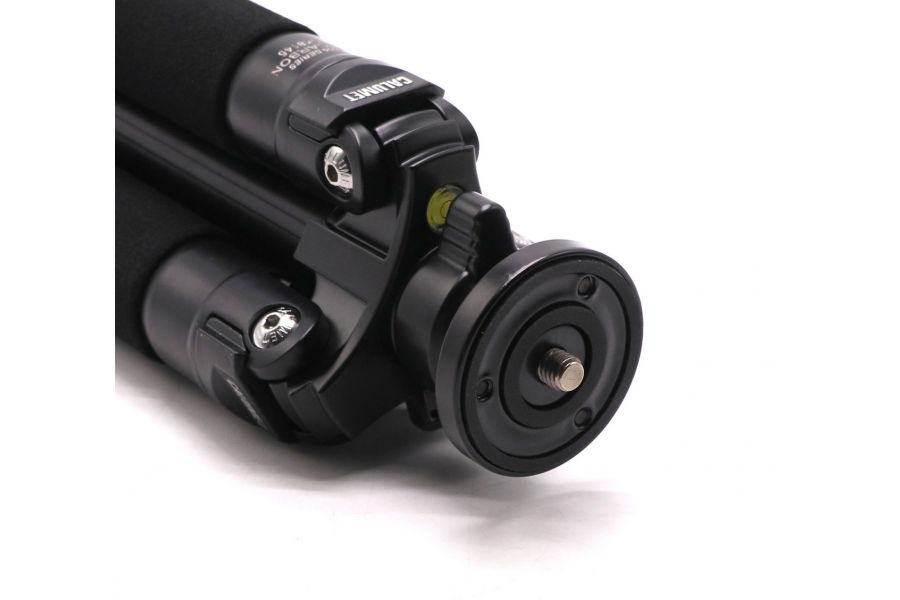 Штатив Calumet 8145 Сarbon Tripod в упаковке
