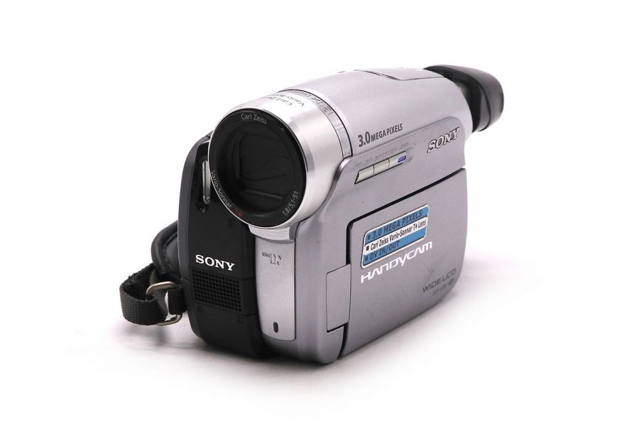 Компактная цифровая видеокамера Sony DCR-HC96E